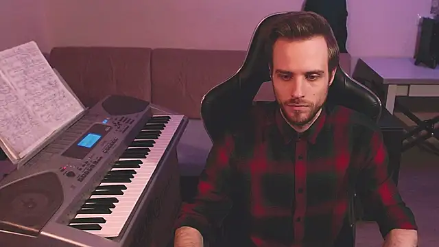 Snapshot of Sweetparker chatting on 02.25.25 Sweetparker online show from 02.25.25