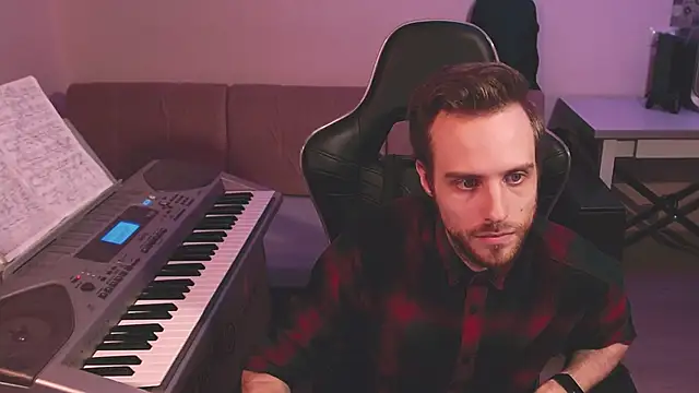 Snapshot of Sweetparker chatting on 02.25.25 Sweetparker online show from 02.25.25