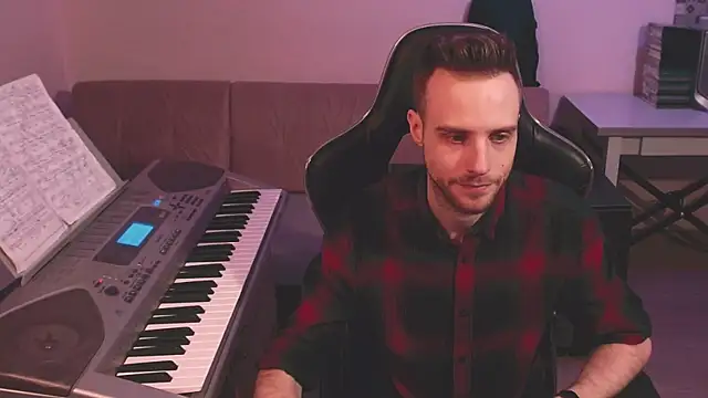 Snapshot of Sweetparker chatting on 03.17.25 Sweetparker online show from 03.17.25