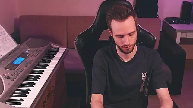 Snapshot of Sweetparker chatting on 09.15.25 Sweetparker online show from 09.15.25