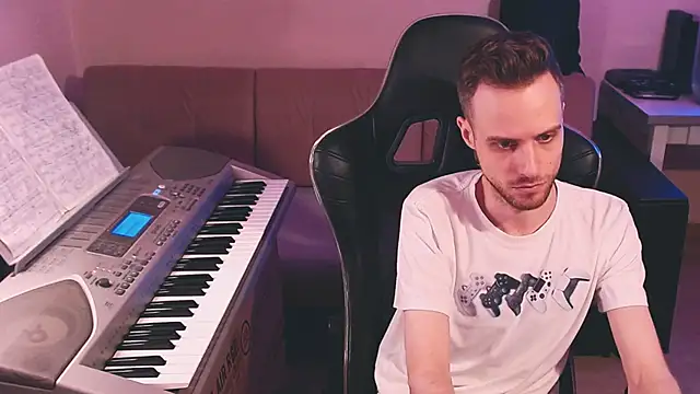 Snapshot of Sweetparker chatting on 10.12.25 Sweetparker online show from 10.12.25