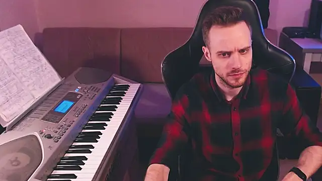 Snapshot of Sweetparker chatting on 10.19.25 Sweetparker online show from 10.19.25