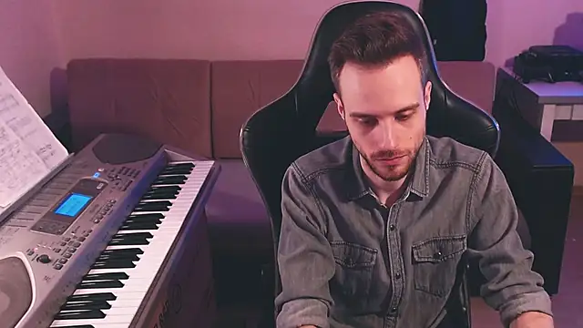 Snapshot of Sweetparker chatting on 10.23.25 Sweetparker online show from 10.23.25