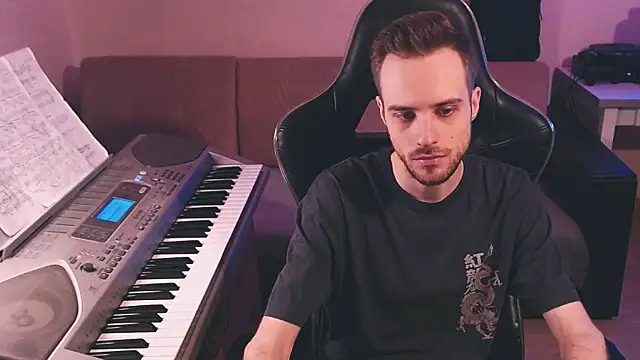 Snapshot of Sweetparker chatting on 10.26.25 Sweetparker online show from 10.26.25