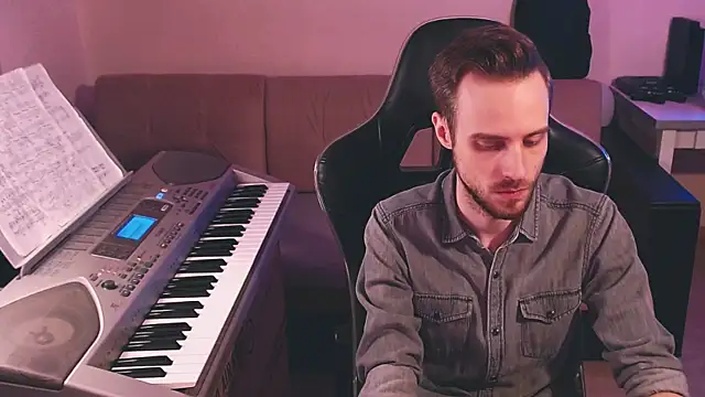 Snapshot of Sweetparker chatting on 11.16.25 Sweetparker online show from 11.16.25