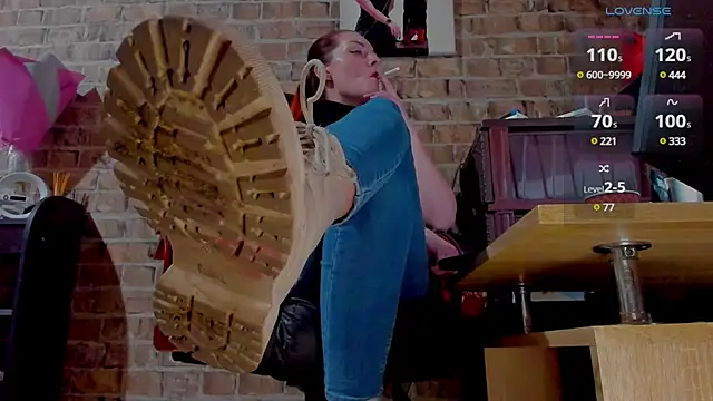 MrsVenus online show from 03.04.25