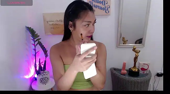 Snapshot of AsianMariaTs chatting on 03.13.25 AsianMariaTs online show from 03.13.25