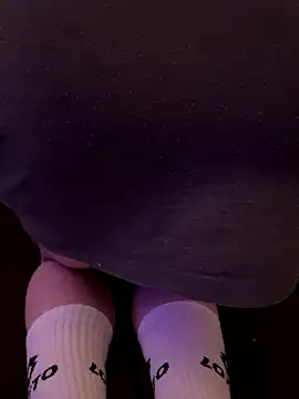 Snapshot of LionBoy1976 chatting on 12.04.25 LionBoy1976 online show from 12.04.25