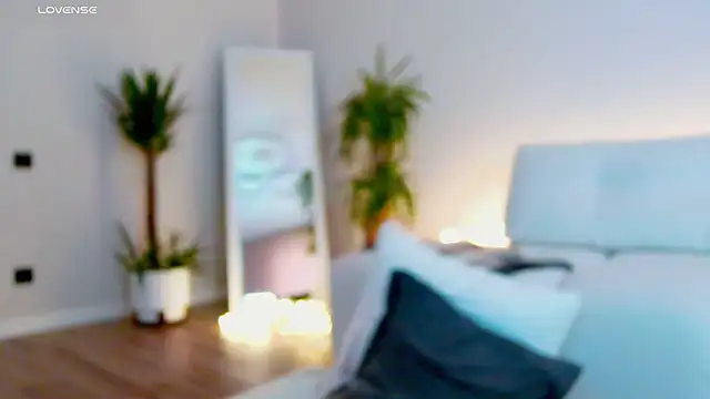 Snapshot of Sinful_Eyes chatting on 02.16.26 Sinful Eyes online show from 02.16.26