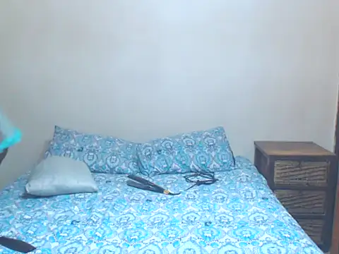 Snapshot of sexylax17 chatting on 10.05.25 sexylax17 online show from 10.05.25