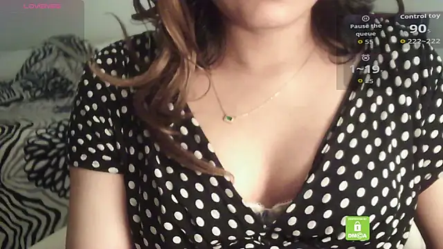 Snapshot of bxdgirlhr chatting on 05.12.26 bxdgirlhr online show from 05.12.26