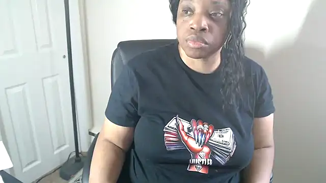 Sexymona1218 online show from 03.17.26