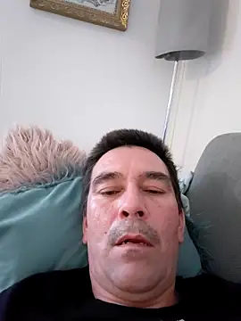 Snapshot of dick81 chatting on 04.25.26 dick81 online show from 04.25.26