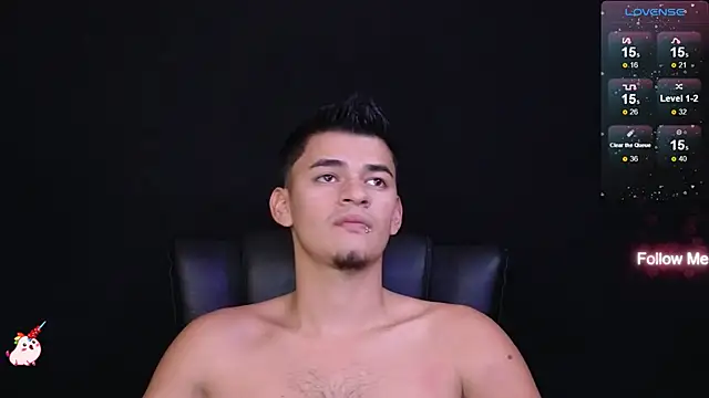 Snapshot of VikoHands chatting on 01.25.25 VikoHands online show from 01.25.25