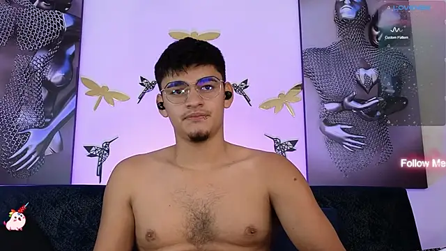 Snapshot of VikoHands chatting on 02.12.25 VikoHands online show from 02.12.25