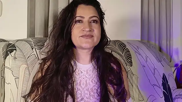 Snapshot of DeesseLuxure chatting on 01.17.26 DeesseLuxure online show from 01.17.26