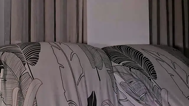 Snapshot of DeesseLuxure chatting on 03.22.26 DeesseLuxure online show from 03.22.26