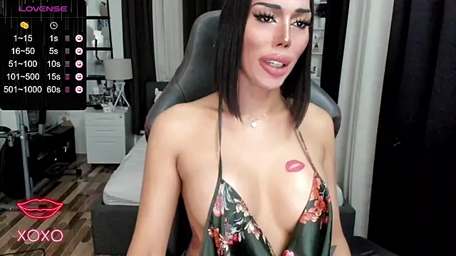 Forever MissCandace online show from 03.18.25