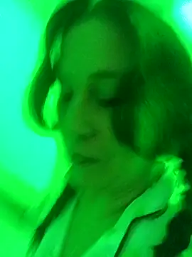 Snapshot of LADY_HELLEN chatting on 04.24.26 LADY HELLEN online show from 04.24.26
