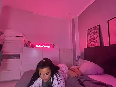  MelinaCurves  online show from 02.05.25