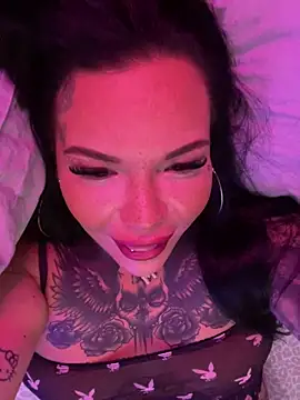  MelinaCurves  online show from 12.04.25