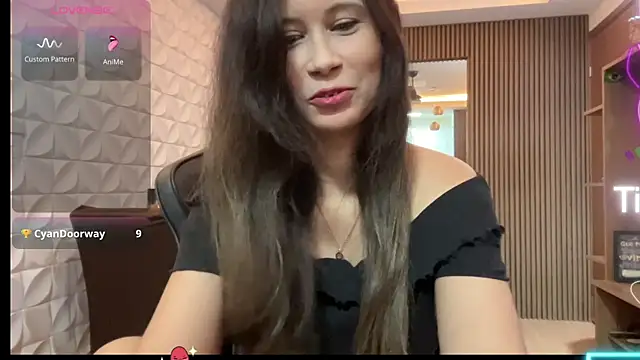 Leilacharlotte online show from 02.15.26