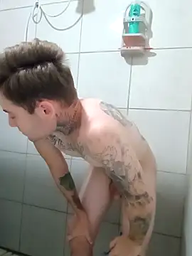 Snapshot of DanielMagains chatting on 10.13.25 DanielMagains online show from 10.13.25