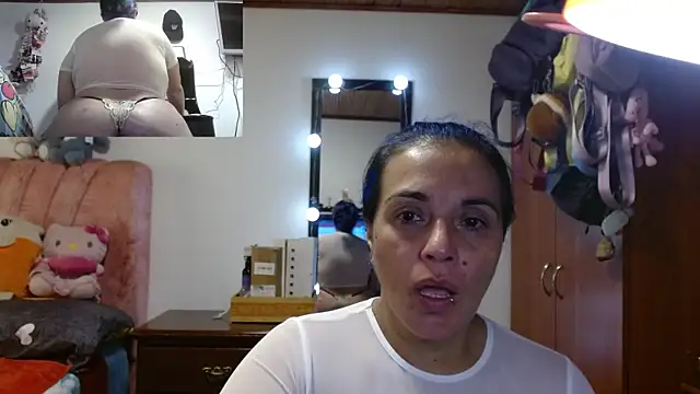 Snapshot of zoe_hotxxx chatting on 06.22.26 zoe hotxxx online show from 06.22.26