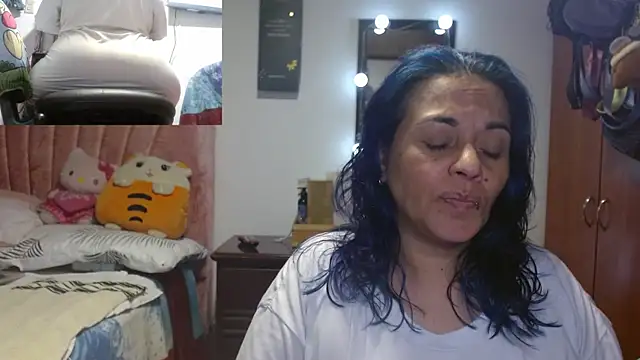 Snapshot of zoe_hotxxx chatting on 07.13.26 zoe hotxxx online show from 07.13.26