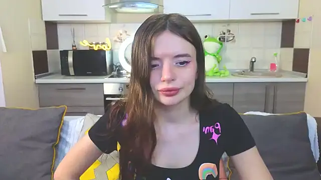 Naughty Alice online show from 02.05.25