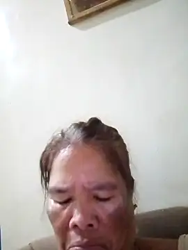 Snapshot of sexylizzy4u chatting on 03.17.25 sexylizzy4u online show from 03.17.25