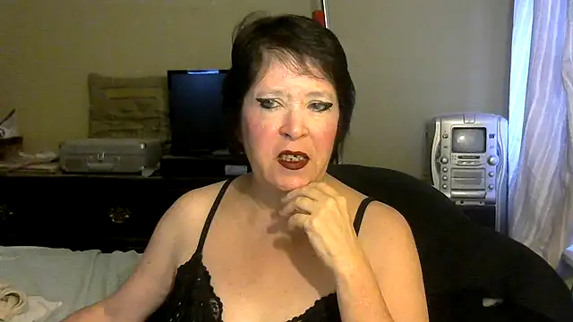 Snapshot of LavondiaStarr chatting on 06.20.26 LavondiaStarr online show from 06.20.26