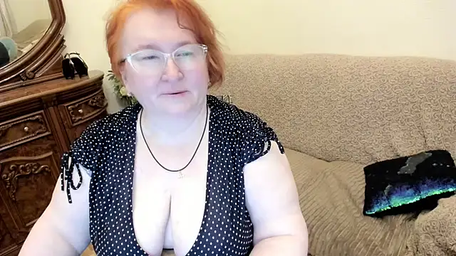 Snapshot of leiamillersonn chatting on 05.18.26 leiamillersonn online show from 05.18.26