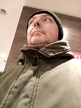 Snapshot of Pokaz2020 chatting on 12.29.24 Pokaz2020 online show from 12.29.24