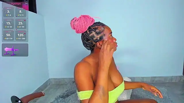 Snapshot of Sofi_Smiley chatting on 04.01.26 Sofi Smiley online show from 04.01.26