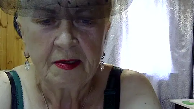 Snapshot of Emma52610 chatting on 09.12.25 Emma52610 online show from 09.12.25