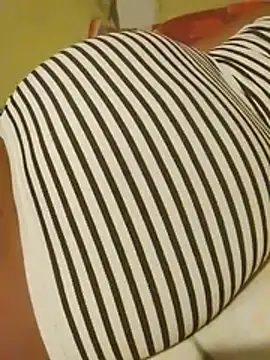 Snapshot of sbusiso1 chatting on 10.13.25 sbusiso1 online show from 10.13.25