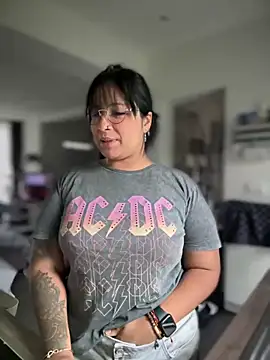 DannaaMeliza online show from 01.05.25