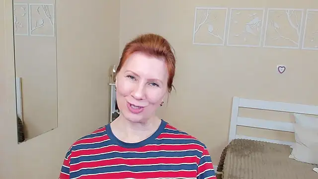 FoxySophia online show from 02.24.25