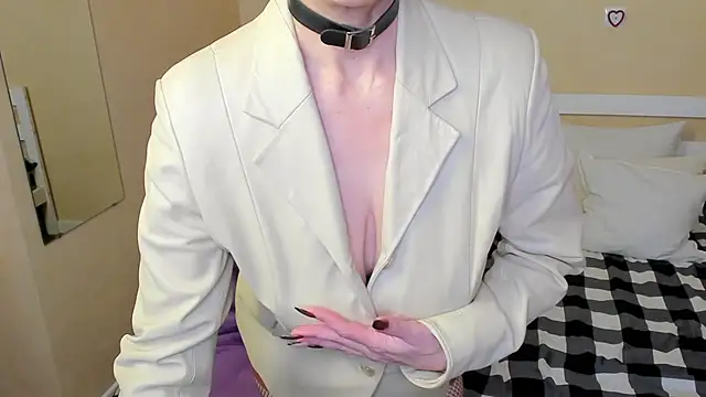 FoxySophia online show from 11.21.25