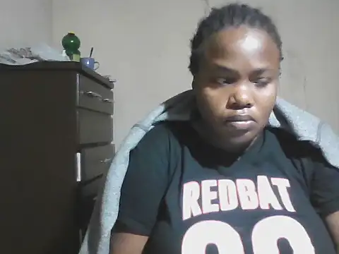 Snapshot of sexybigboobz chatting on 09.30.25 sexybigboobz online show from 09.30.25