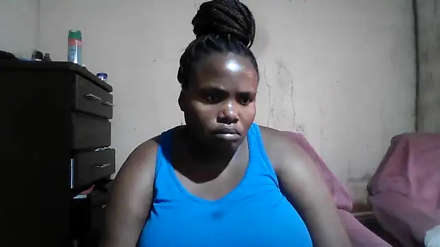 Snapshot of sexybigboobz chatting on 10.12.25 sexybigboobz online show from 10.12.25