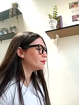 loveuu-bae online show from 01.17.25