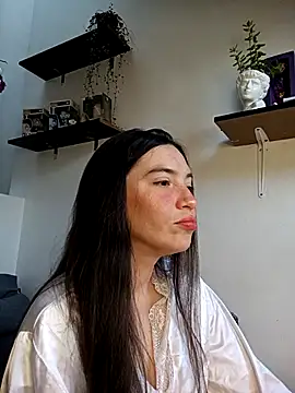 loveuu-bae online show from 03.09.25