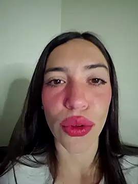 Snapshot of loveuu-bae chatting on 02.27.26 loveuu-bae online show from 02.27.26