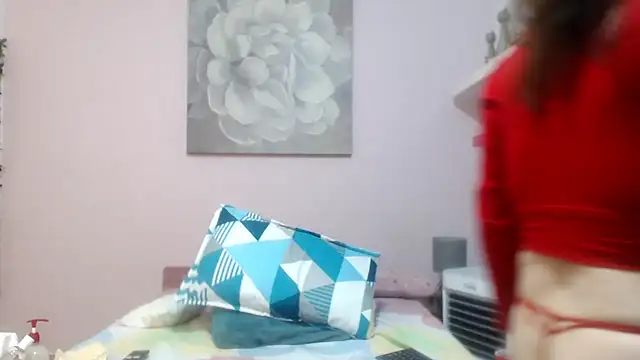 CindyCrawford online show from 12.16.25