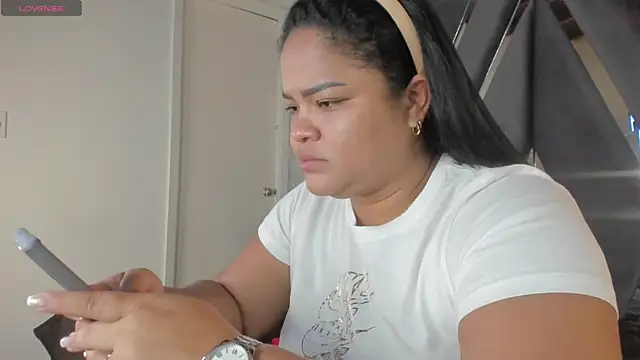 Snapshot of moonsweet1 chatting on 02.28.25 moonsweet1 online show from 02.28.25