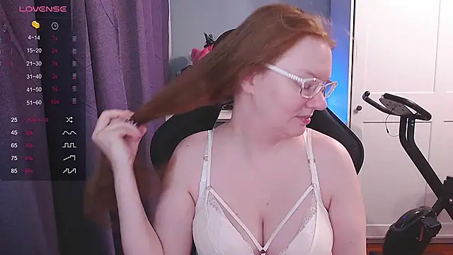 Lady Inari online show from 10.26.25