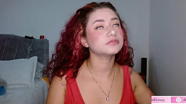 abril love2 online show from 02.23.25