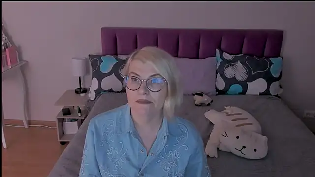 sabrinamacmarren online show from 02.23.25